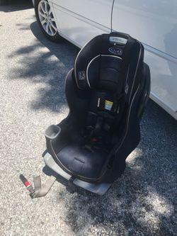 Very nice adjustable heavy duty Graco car seat only $50 firm￼