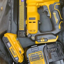Dewalt 20v Cordless 23ga Pin Nailer Kit 