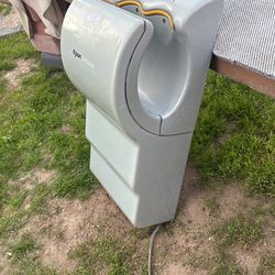 Dyson Air blade Hand Dreyer 