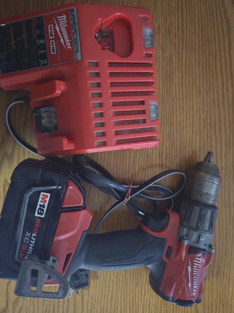 Milwaukee Hammer Drill/Driver M18