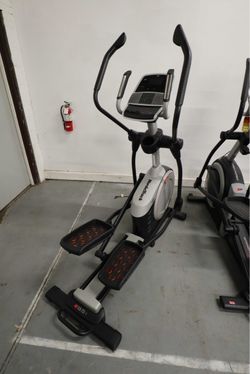 PreownedNordicTrack E9.5i Elliptical Trainer