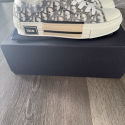 Diors B23 Size 9.5