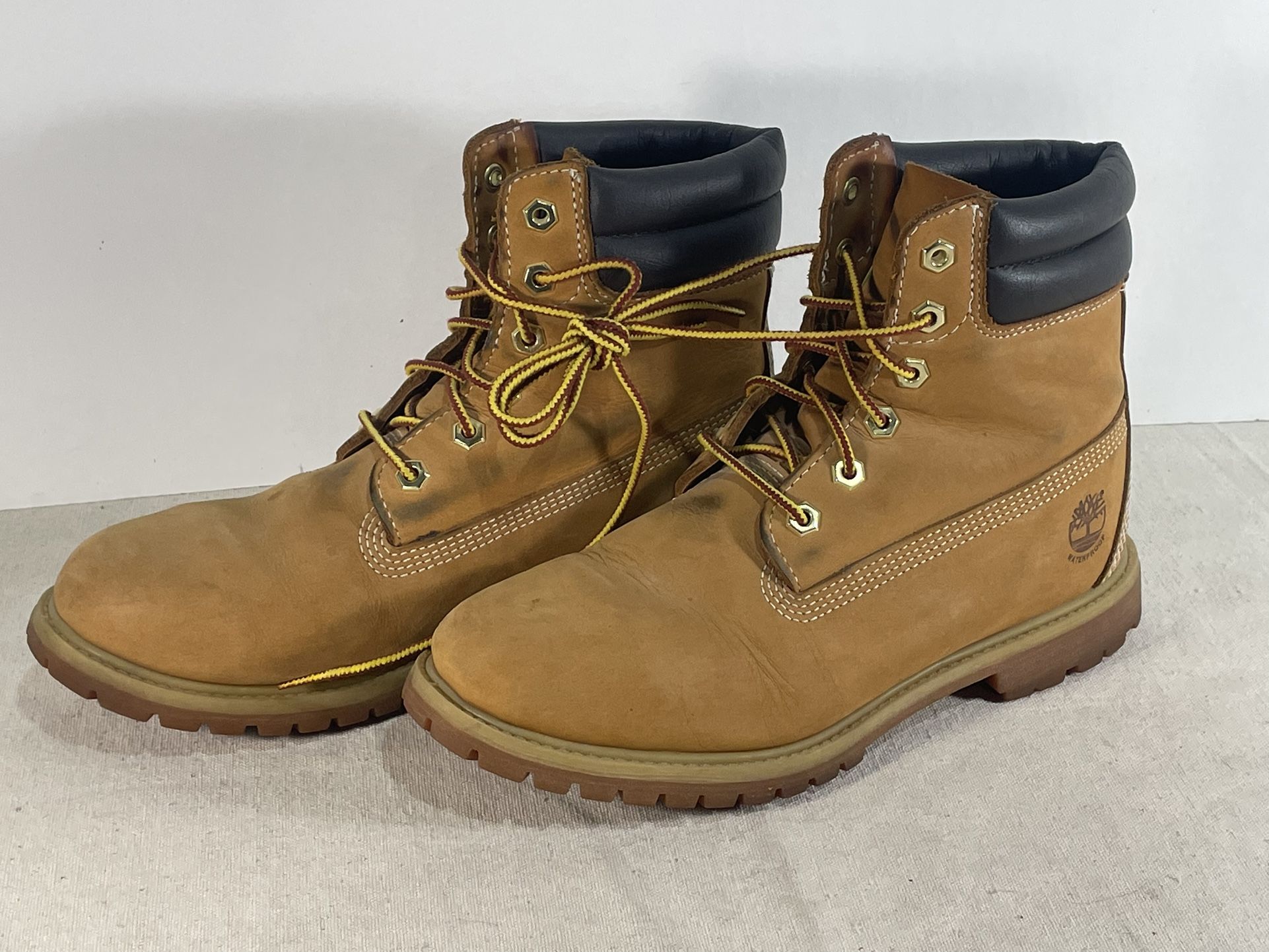 Timberland Basic Boot for Women, Size 9 - Wheat Nubuck He