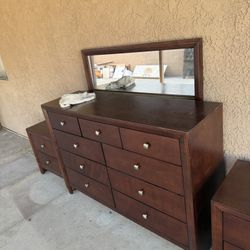 Bedroom Dresser With Mirror