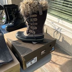 Sorel Waterproof Boots Size 6 