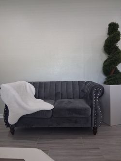 2-Piece Gray Couch Set