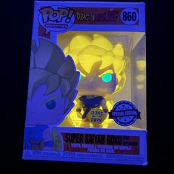 GOKU SUPER SAIYAN FIRST APPEARANCE GLOW IN THE DARK EXCLUSIVE 