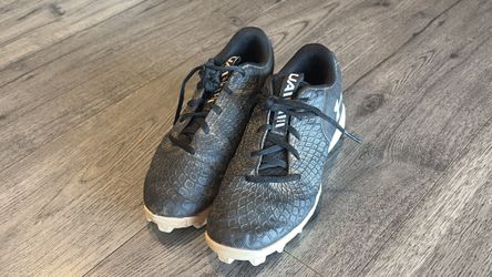 Baseball cleats. Size 4