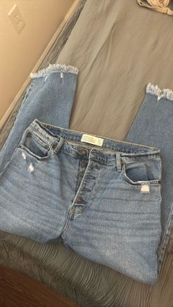 Size 12/31 Waist -Abercrombie Straight Relaxed Fit