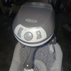 Graco Baby Swing Soothing Vibration, Pick Up Only