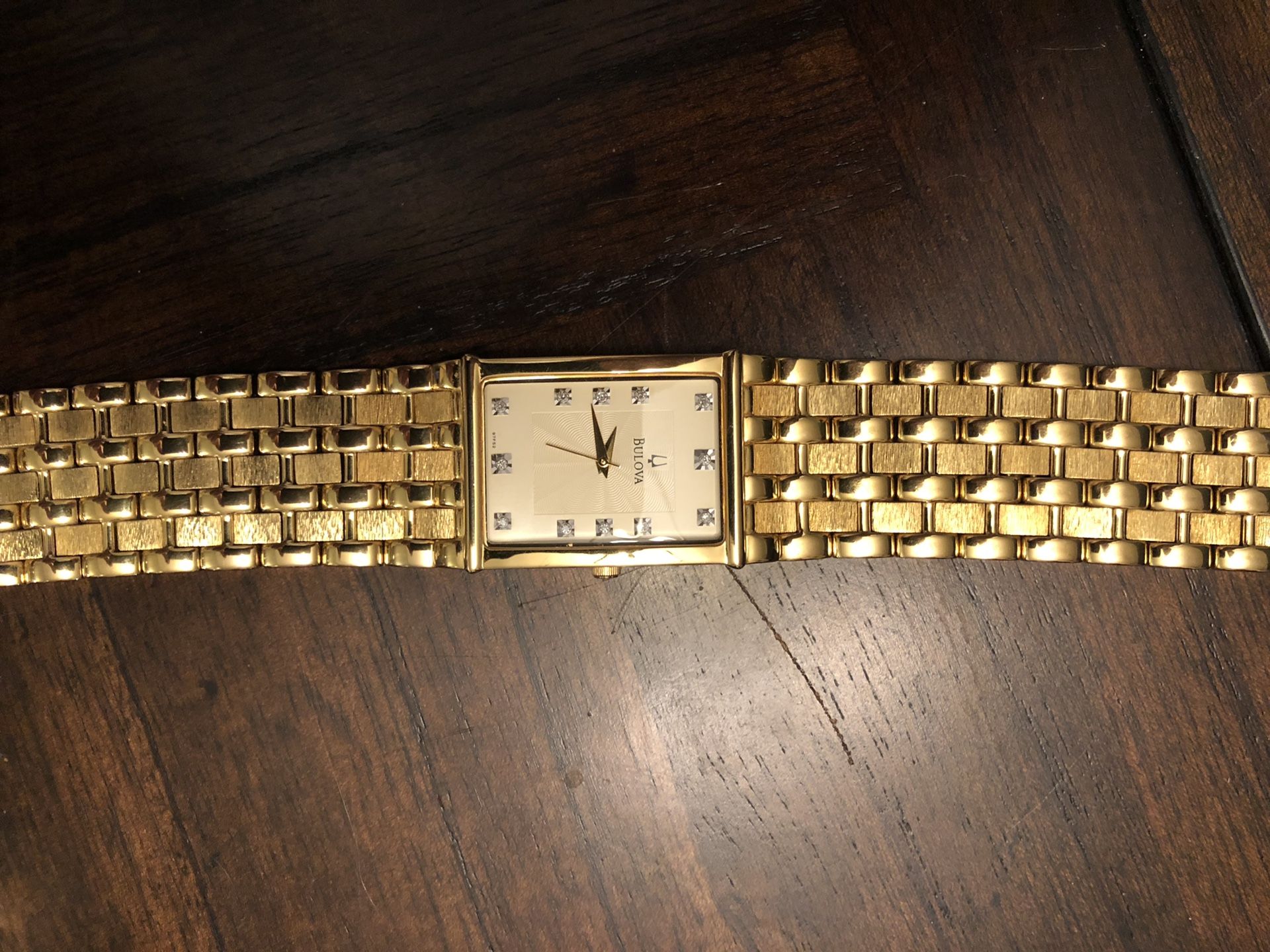 Bulova men’s watch cost 375 new have box