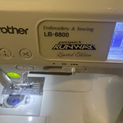 BROTHER EMBROIDERY &SEWING LB6800 PROJECT RUNWAY LIMITED EDITION.