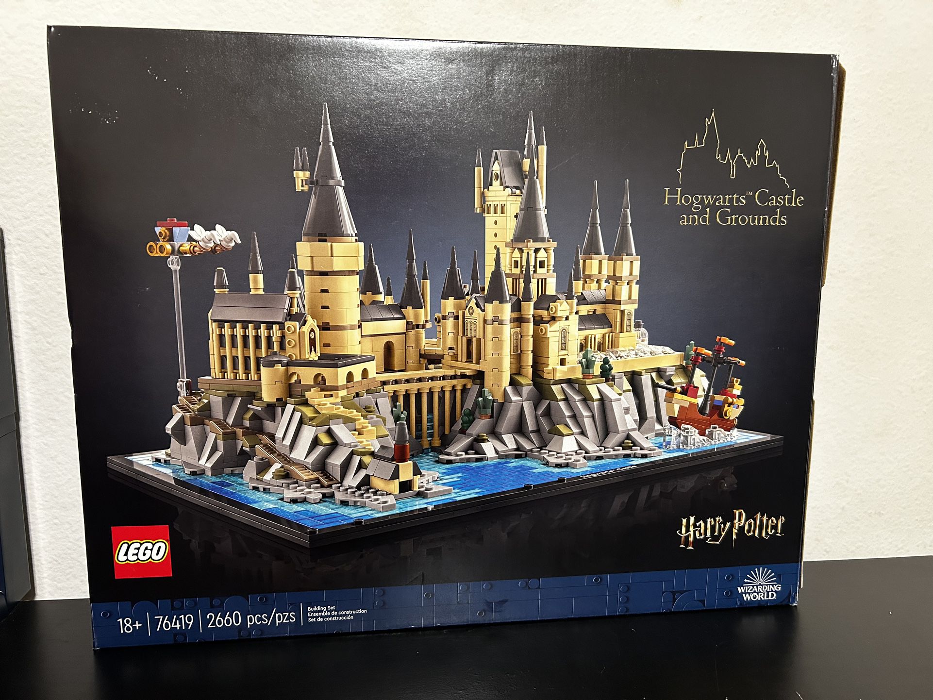 Harry Potter Hogwarts Castle And Grounds Lego Set