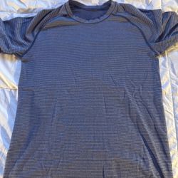 Men’s Lulu T Shirt Size S