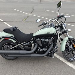 2023 Kawasaki Vulcan 900 Custom 