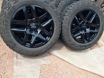 2025 OEM ORIGINAL TAKEOFFS CHEVY SILVERADO TRAIL BOSS 20 INCH HAVE TPMS SENSORS TIRES GOODYEAR WRANGLER TERRITORY M/T 95 % $ 1750