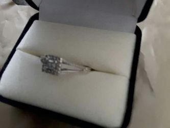 PROMISED/ENGAGEMENT RING ( 7- 8 )