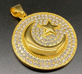 Pendant Stainless Steel 18K Gold Plated With Cubic Zirconia