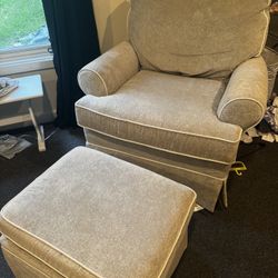 Rocking Chair With Ottoman