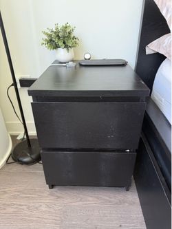 2 side tables