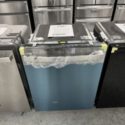 GE Profile Top Control Dishwasher 39dBA