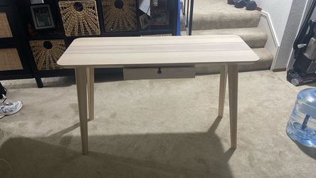 Small computer desk