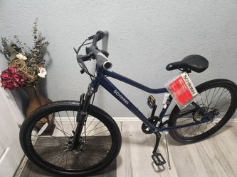 Schwinn Bike Aluminum junction 27.5 8 Speed New Ready To Ride good condition