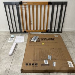 Extra Wide Pet Gate / Safety Gate - Fits Openings 36” - 60”