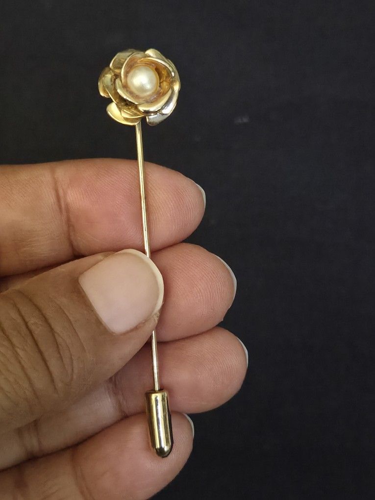 Vintage Flower Stick Pin Gold Tone HAT PIN 2.60