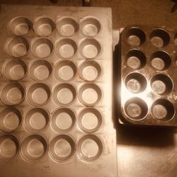 Used Mufin Pans