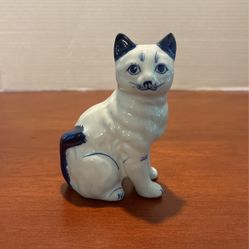 Vintage Colbalt Blue and White  Cat Figurine Hand painted 5” By 3 1/2“ B7