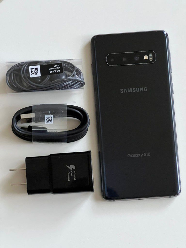 Samsung. S10. -unlocked- Excellent condition like new