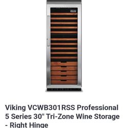 Viking 30" 150 Bottle Wine Cellar. 15 Coated Shelves, 2 Convertible Display Shelves & More 