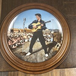 Elvis Presley collector plate