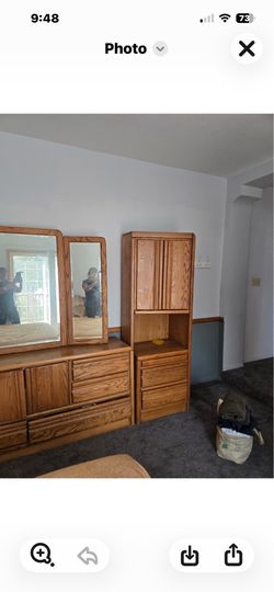 Oak dressers all 3 w/ mirror
