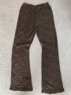 Brown ruched pants with elastic waistband and drawstring. Size: M #ruched #pants