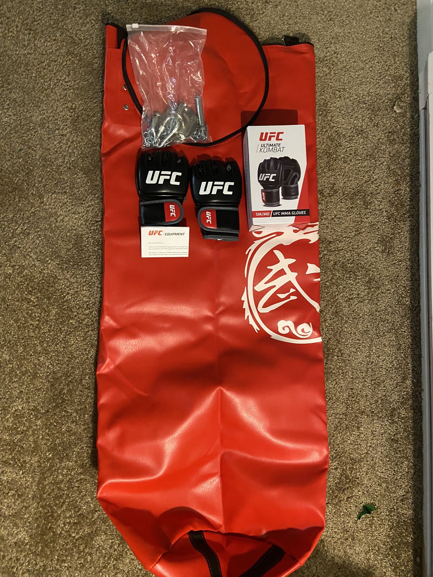 punching bag (MMA, Kick Boxing, Muay Thai, Boxing)