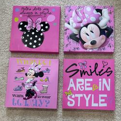 Set Of 4 Minnie Mouse Canvas Prints