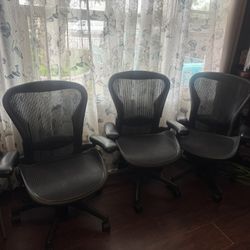 Herman Miller Aeron Size B
