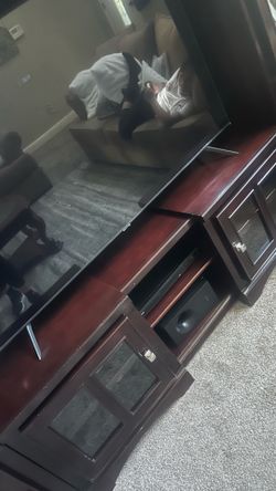 Entertainment center