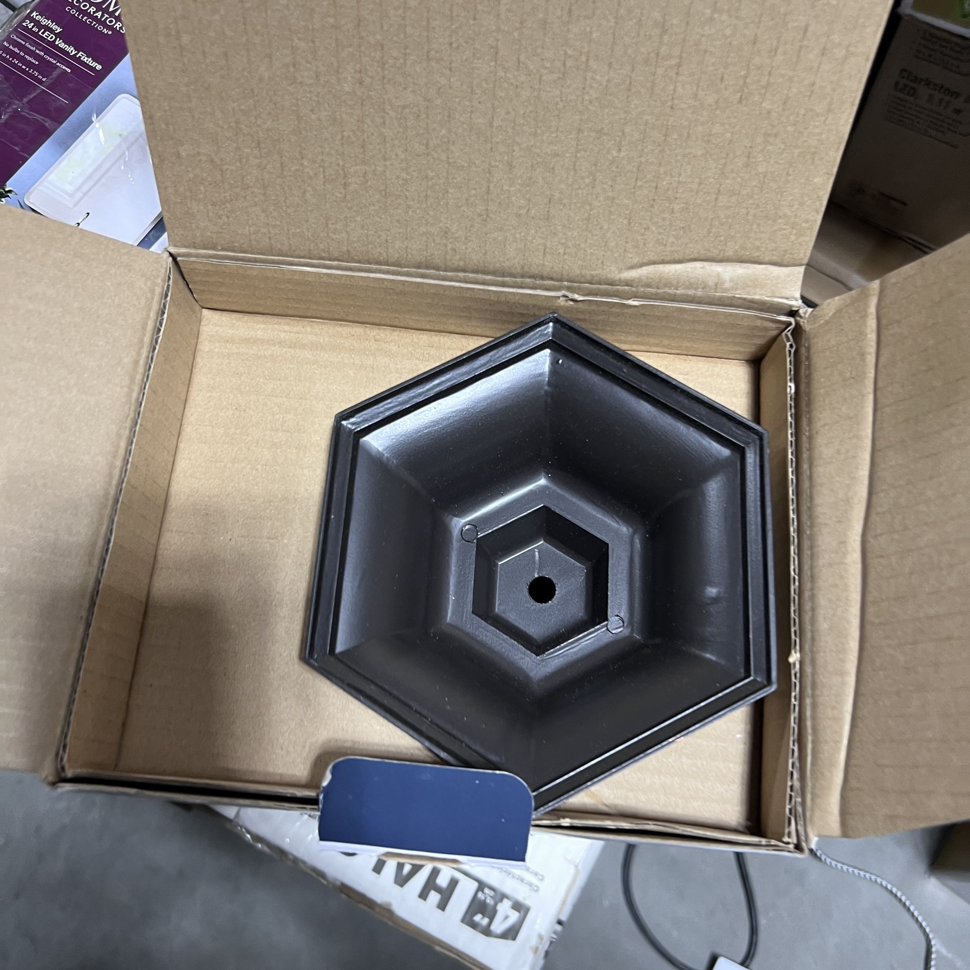 Hampton Bay 1 Light Oil Rubbed Bronze Outdoor Dusk to Dawn Wall Lantern Sconce Lawn & Garden