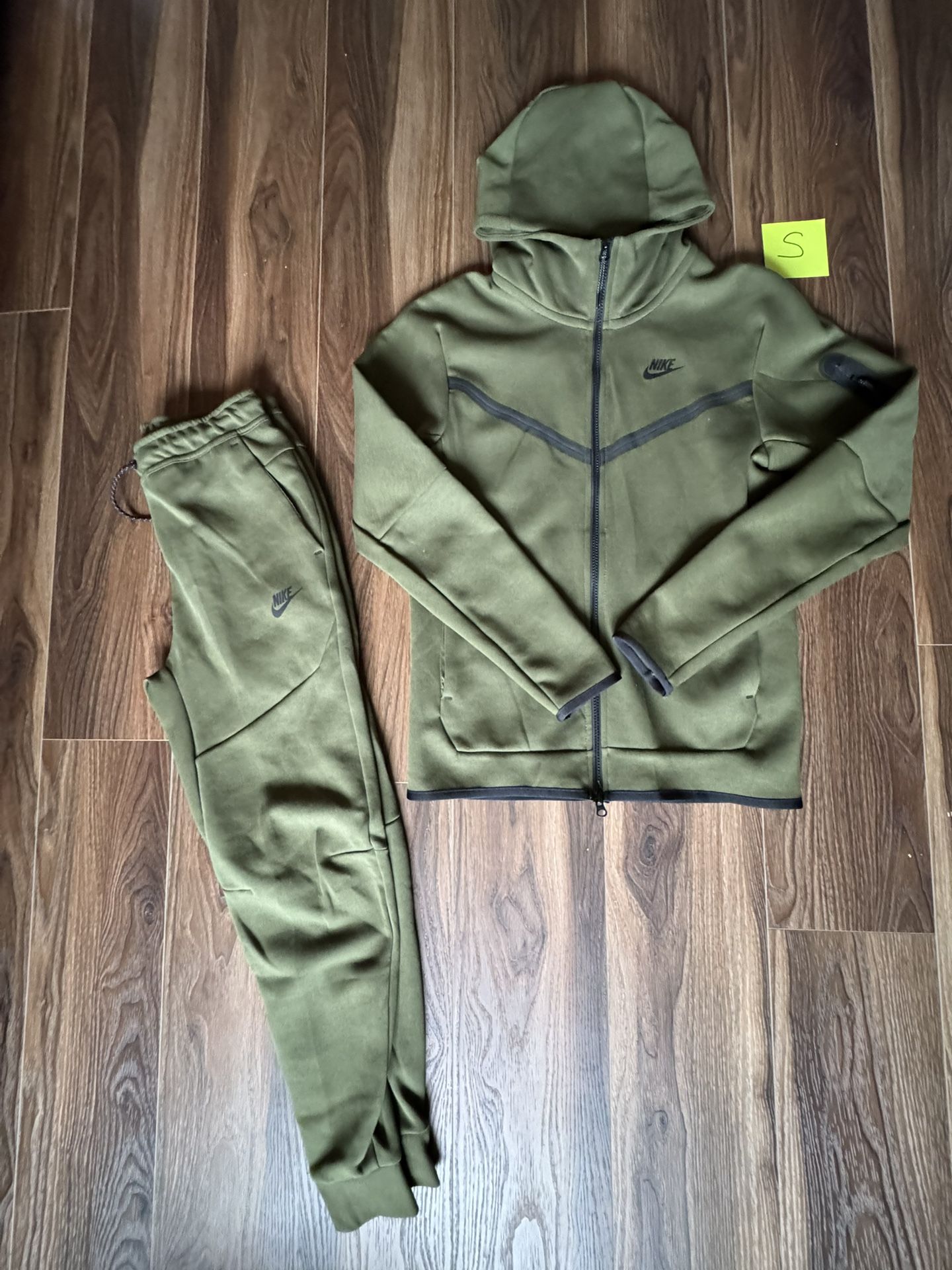 Nike Tech Fleece Jacket And Joggers Set