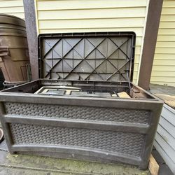 Deck storage