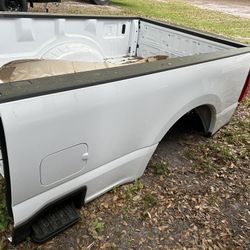 2024 8’ Ford Tailgate And Bumper New