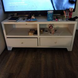 White dresser / tv stand