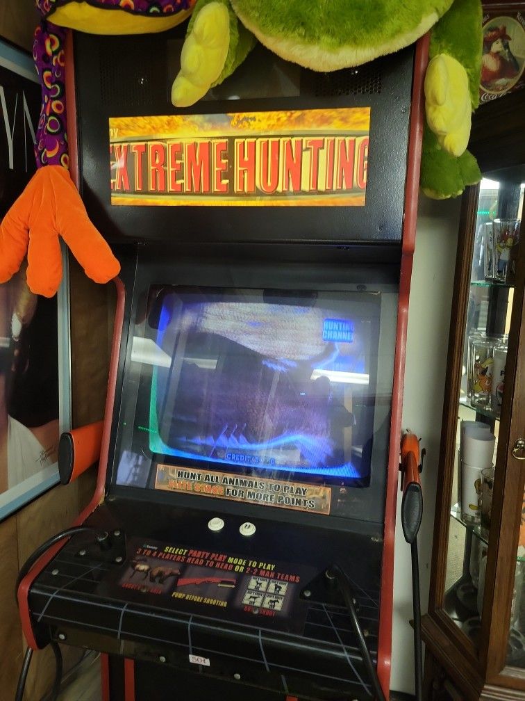 Extreme hunting stand up arcade