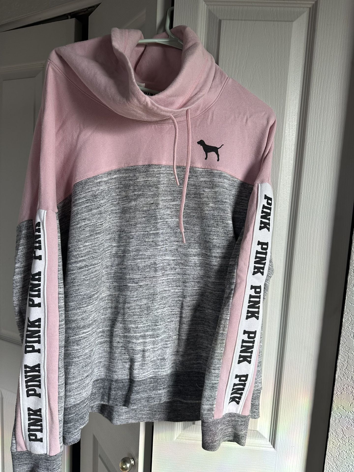 Women’s Victoria secret pink pull Over Hoodie 