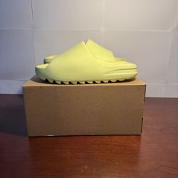 Yeezy Slide Glow Green
