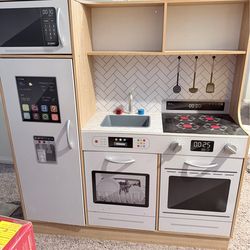 Kid kitchen