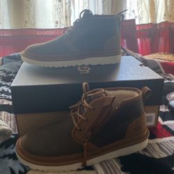 UGG Brown Neumel Zip